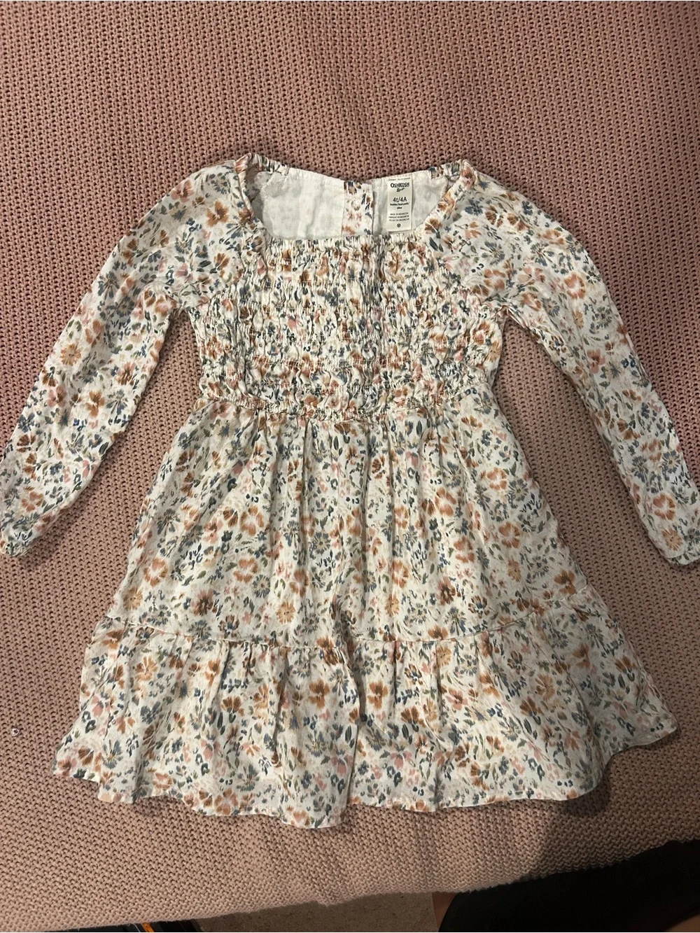 OshKosh B’gosh Girls Floral Smocked Long Sleeve Dress Size 4T